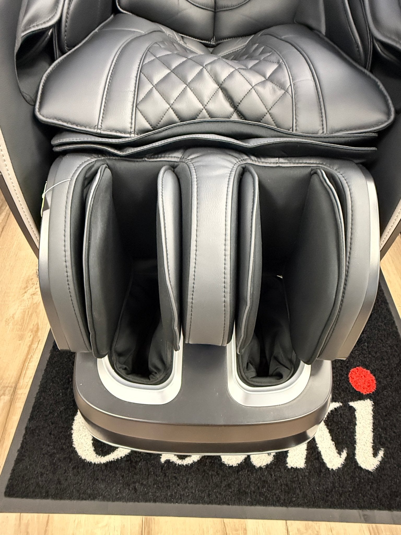 OsakiMassage ChairsOsaki OS - Pro 4D Emperor Massage Chair (Open Box Floor Model Massage Chair)Black & GreyMassage Chair Heaven